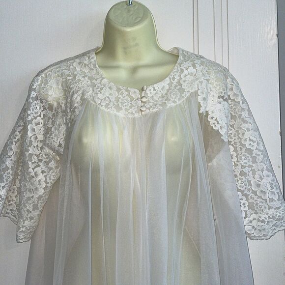 Gorgeous Vtg 50s/60s Shadowline white nightgown & robe set - Picture 8 of 12